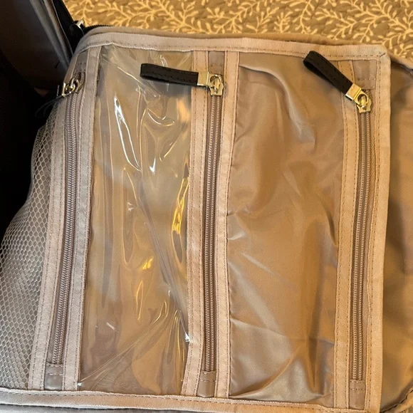 NWT Samsonite Black Ladies Travel Kit with Original Tags - Picture 9 of 9